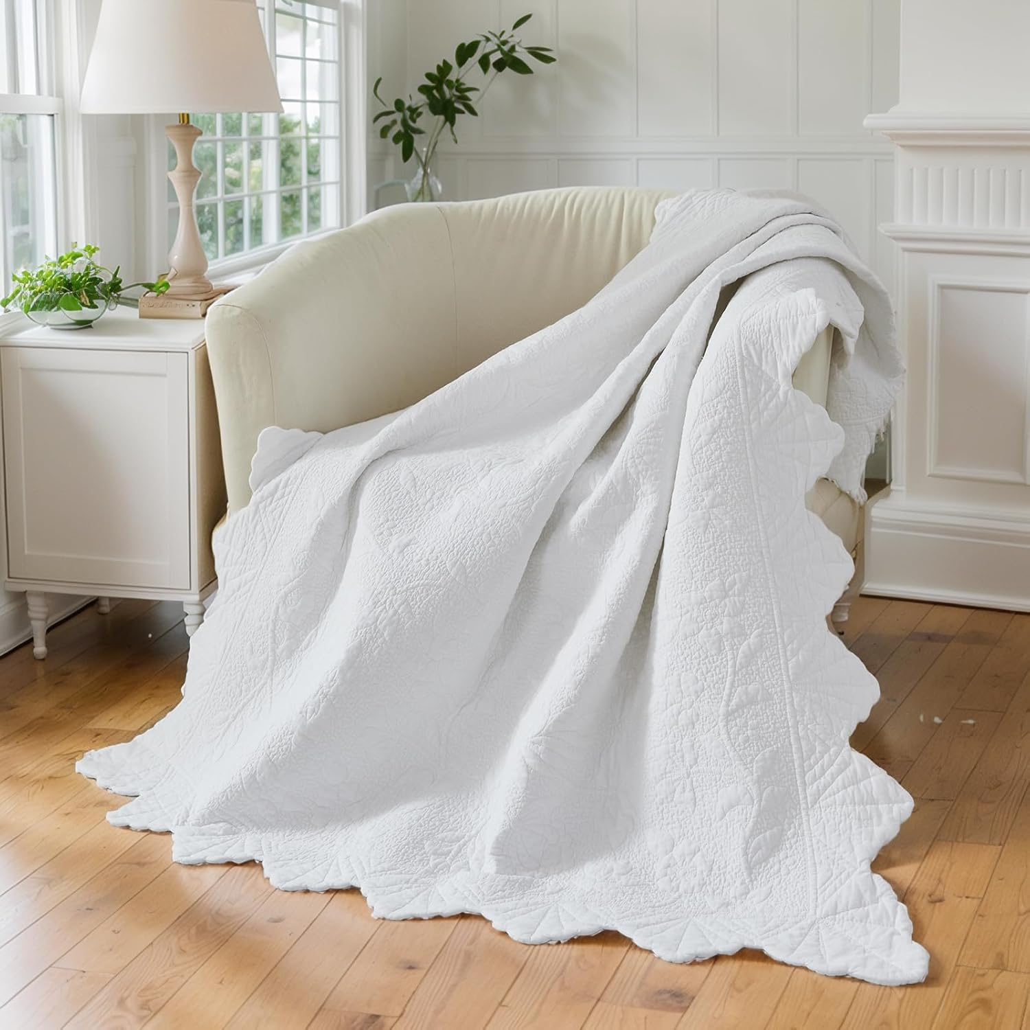 White Floral Quilted Throw Blanket 47×60 Inch